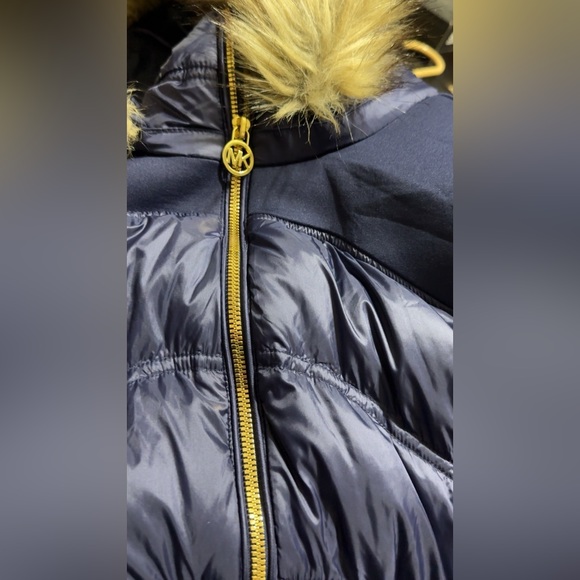 NWT MICHAEL Michael Kors Embossed Mixed Vest with Detachable Faux Fur/HooD XXL - Picture 6 of 7